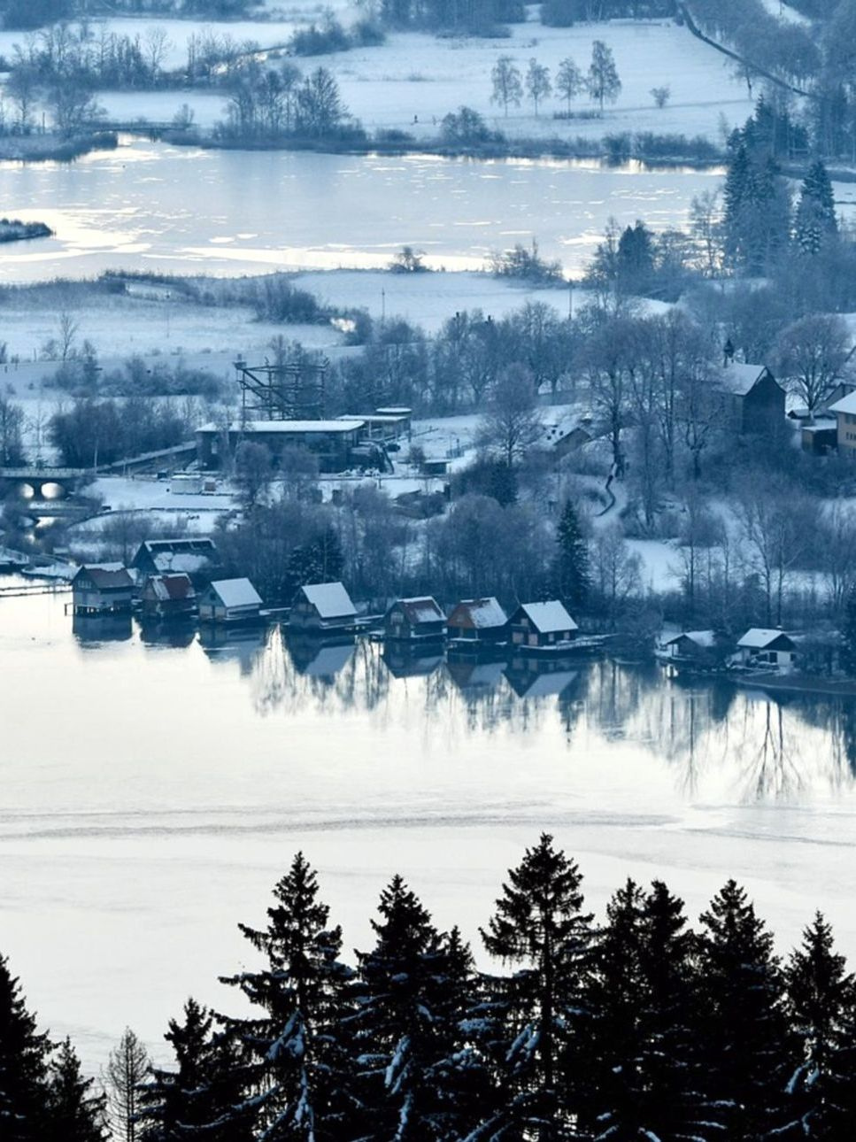 Ritratto di una guida dopo una giornata di pesca invernale